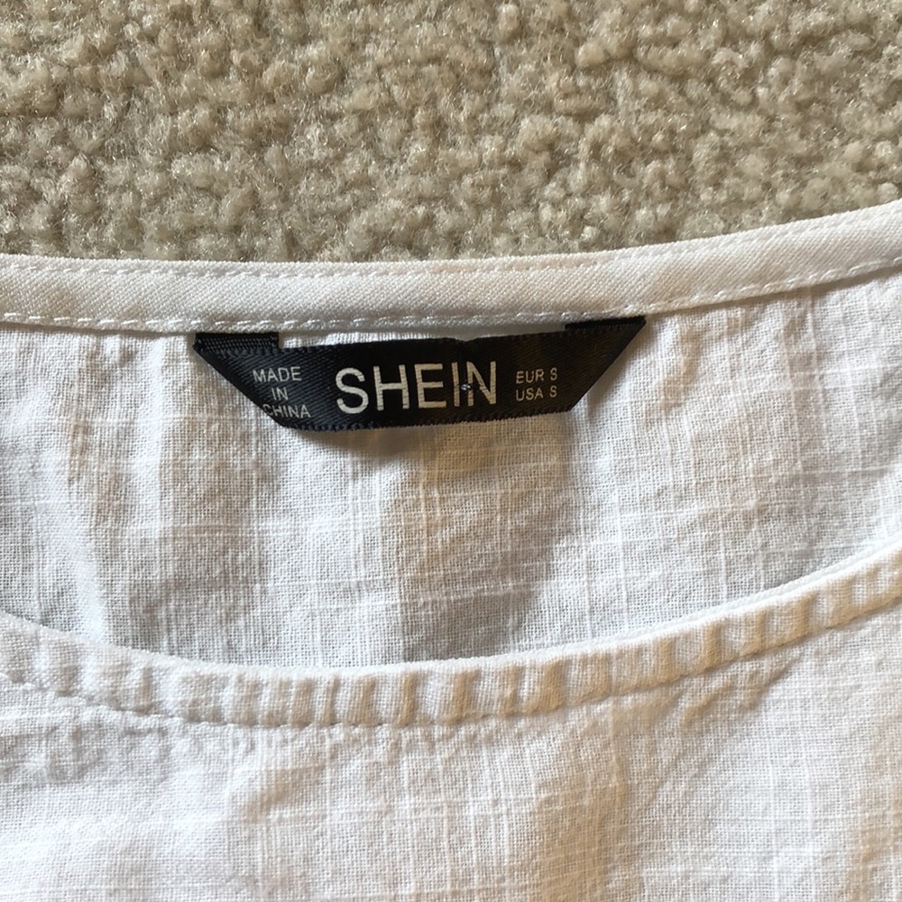 Pretty embroidered top by Shein - Picture 2 of 6